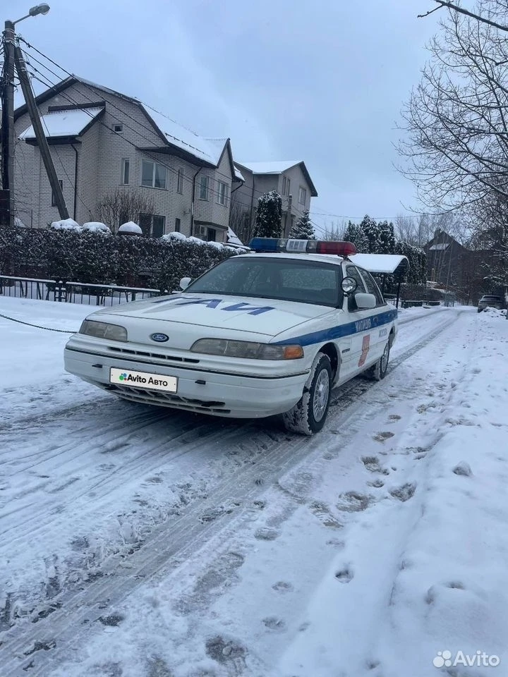 Ford Crown Victoria (1992 г. в.) / #ford@unusualcarsale