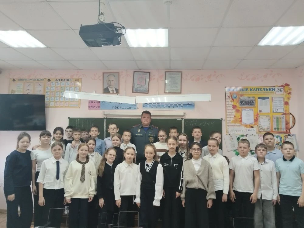 ✨Бузулук – земля героев! Сегодня наши "Звездочки" встретились с настоящим героем!✨  В рамках нашей з