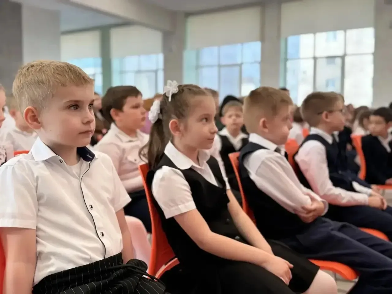 📸 Делимся кадрами с Дня посвящения в гимназисты!  С радостью публикуем фотографии с нашего трогатель