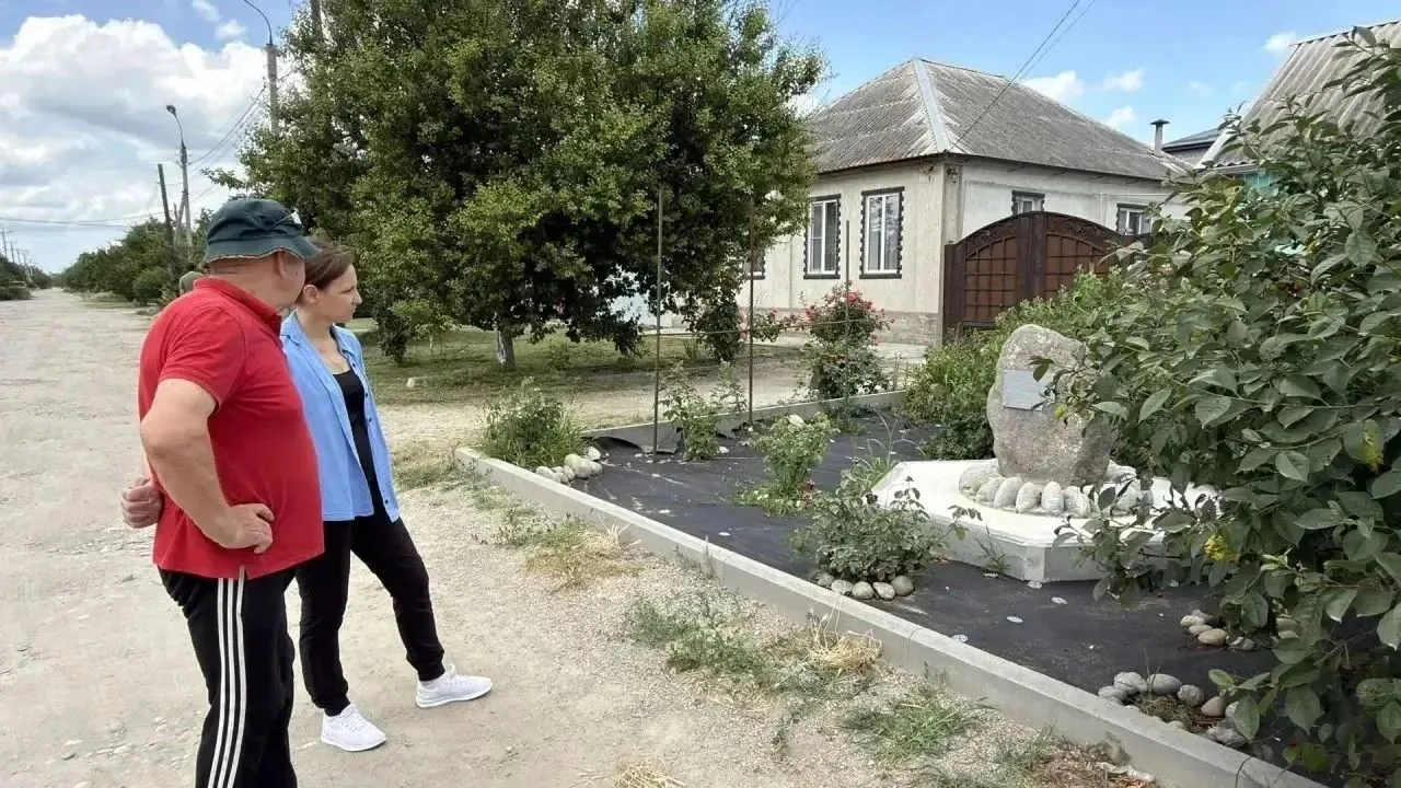 Инициатива жителей получила поддержку: в Прохладном обновят памятную табличку адмиралу ...