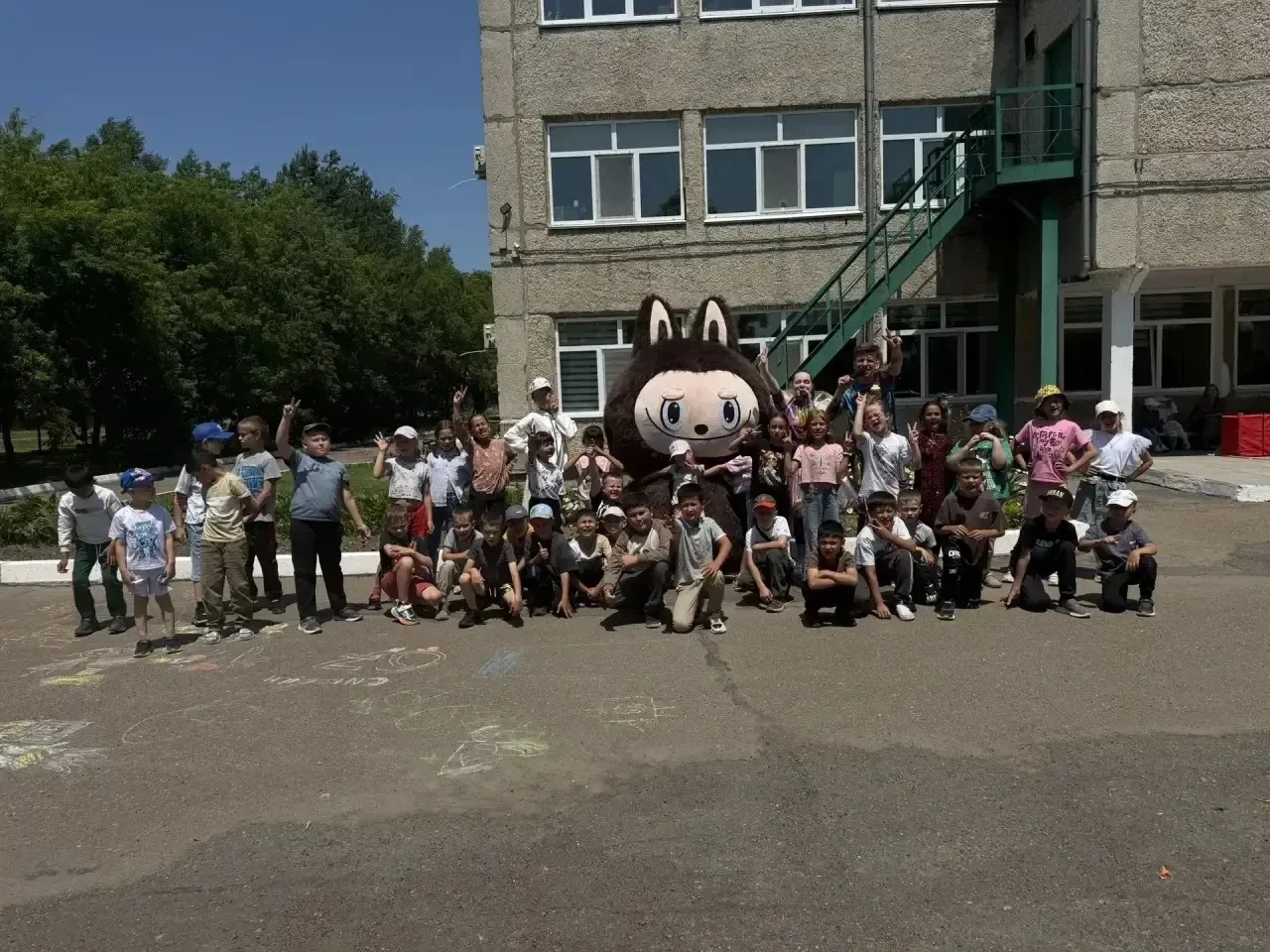☀️💫24 июня в нашей школе открылась вторая смена пришкольного лагеря — ребят ждут новые знакомства, 