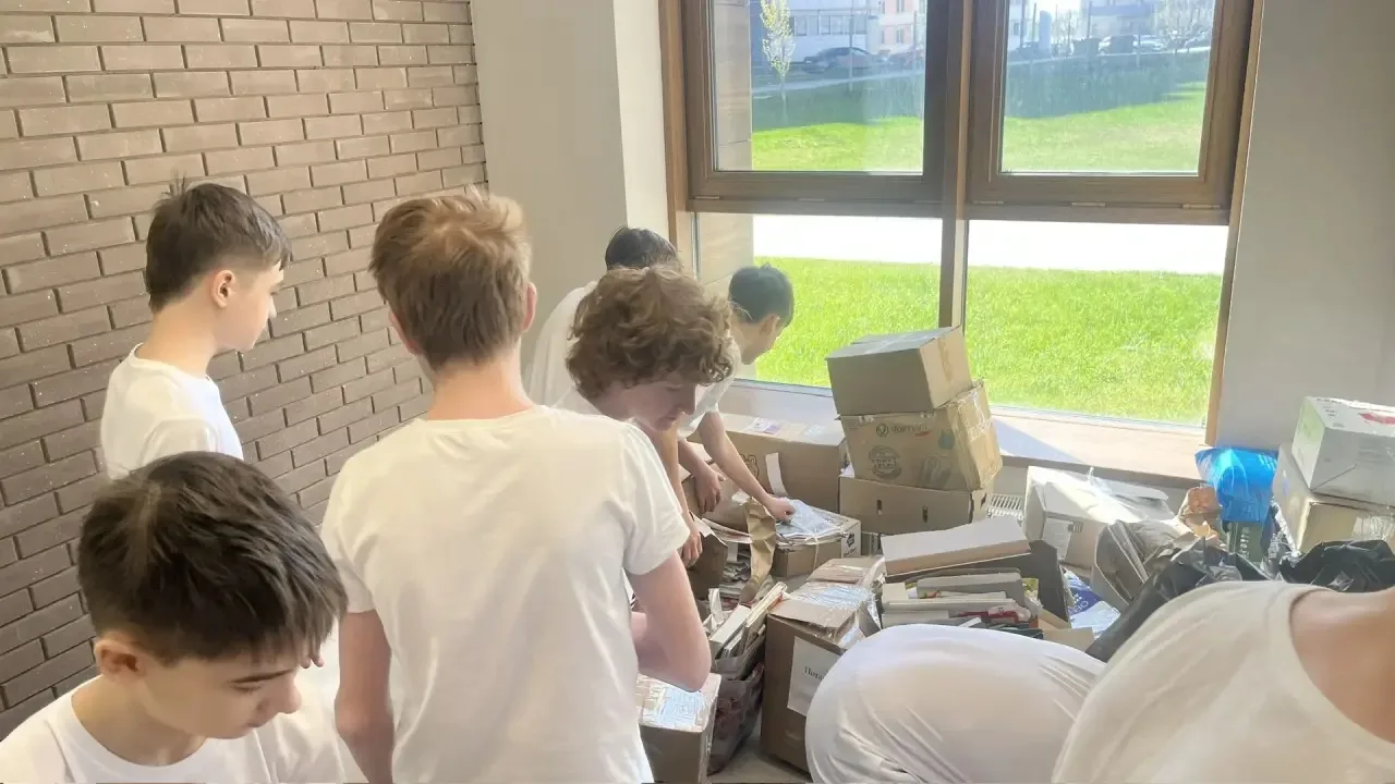 📑 Сдал макулатуру — спас дерево!  🌳 Наши лицеисты активно участвуют в сборе макулатуры и уже собрали