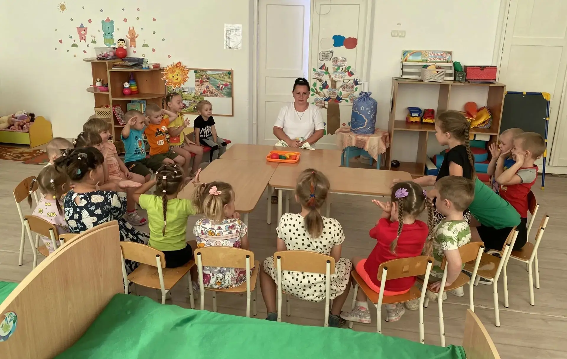 Сегодня у нас в группе прошел замечательный "День витаминов"! 🍎🥦