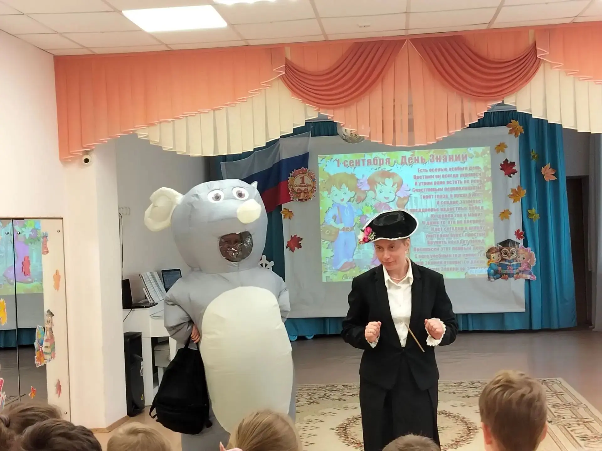 «Даже самые известные хулиганки знают: 1 сентября — это серьёзно! Шапокляк с Лариской ж...