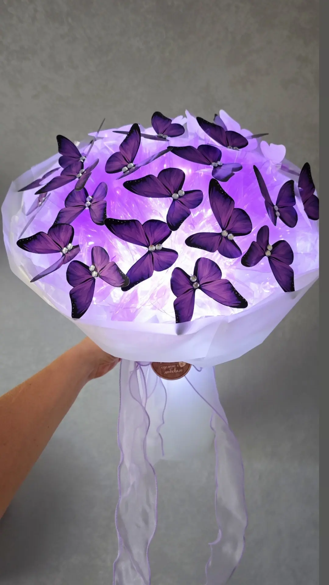 Букеты из светящихся бабочек🦋