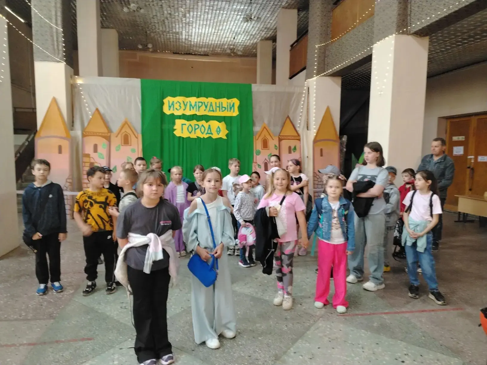 Сегодня воспитанники нашего пришкольного лагеря «Солнышко» отправились в увлекательное путешествие! 