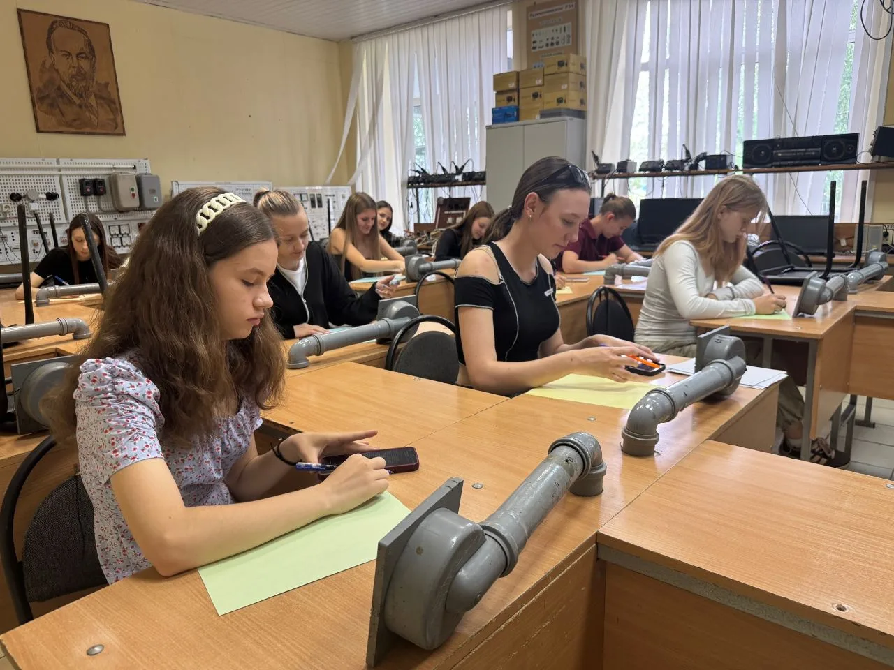 Письма тепла  для ребят, переживших Старобельскую трагедию 💌  Слово способно лечить не хуже лекарств