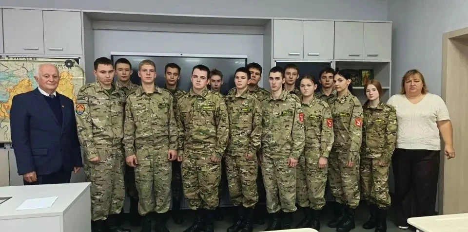 🔹7 октября в 10-11 кадетских классах прошел классный час «Поговорим о ценностях», посв...