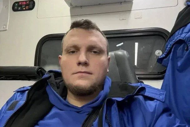 Врач Гатчинской подстанции скорой помог зацеперу, упавшему на его глазах