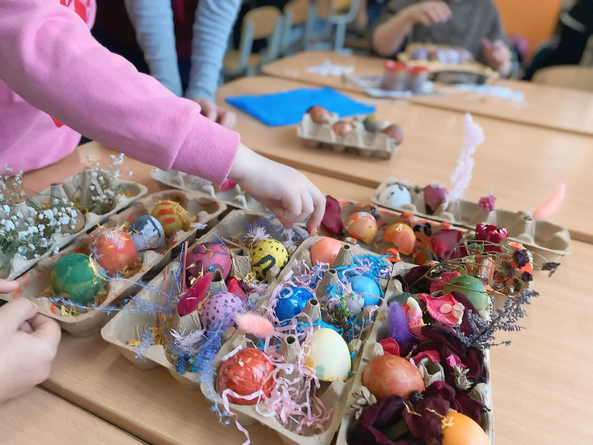 Дорогие друзья! 🌷    В преддверии светлого праздника Пасхи в нашей начальной школе произошло маленьк