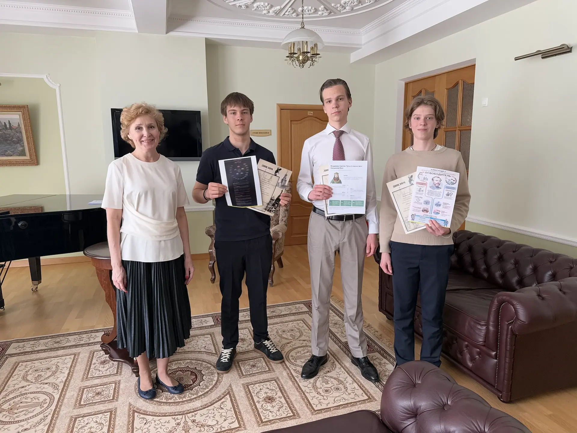 Итоги конкурса «Эти люди — достояние России»  В апреле библиотека и кафедра общественных наук предло
