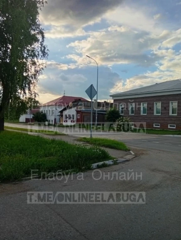 Добрый день, почему гоняют? Пешеходов редко пропускают? Знак стоит на 40, знак пешехода стоит, в чем