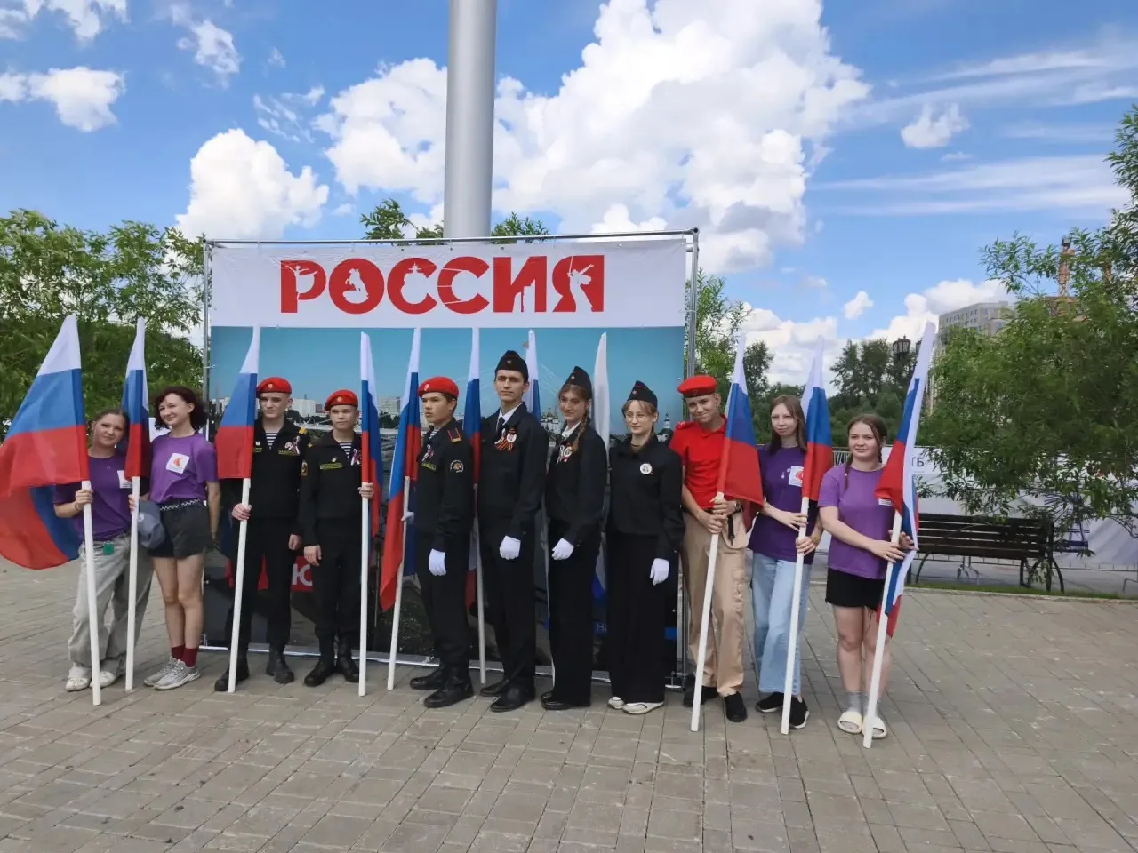 Юнармейская доблесть: награда за патриотизм и служение Отечеству

В рамках торжественного мероприяти