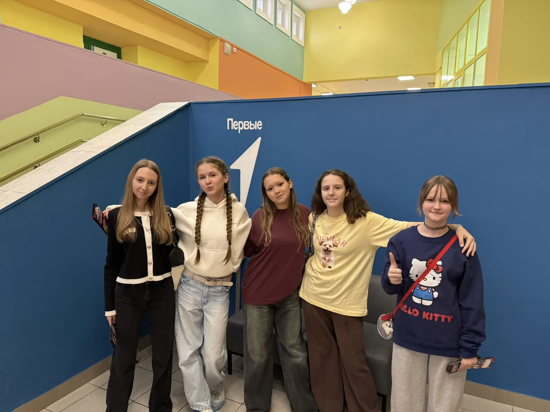 🎬 Спортивный киноклуб снова в деле!  Наши семиклассницы из ШСК «Точка СПОРТА» посетили ДТДиМ «Восточ