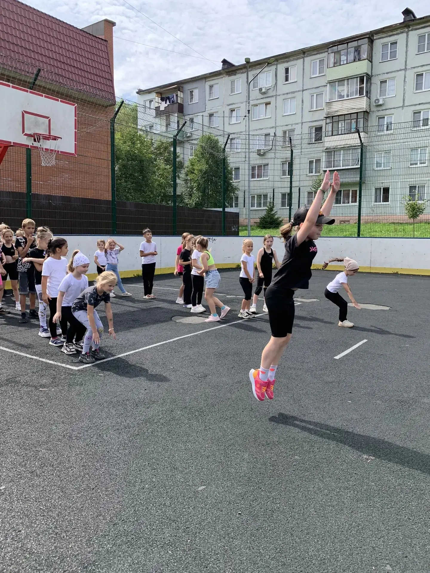 🤸‍♂️🤸‍♀️🤸‍♂️ СПОРТ В МОЕМ ДВОРЕ: ЭНЕРГИЯ ФИТНЕС-АЭРОБИКИ!