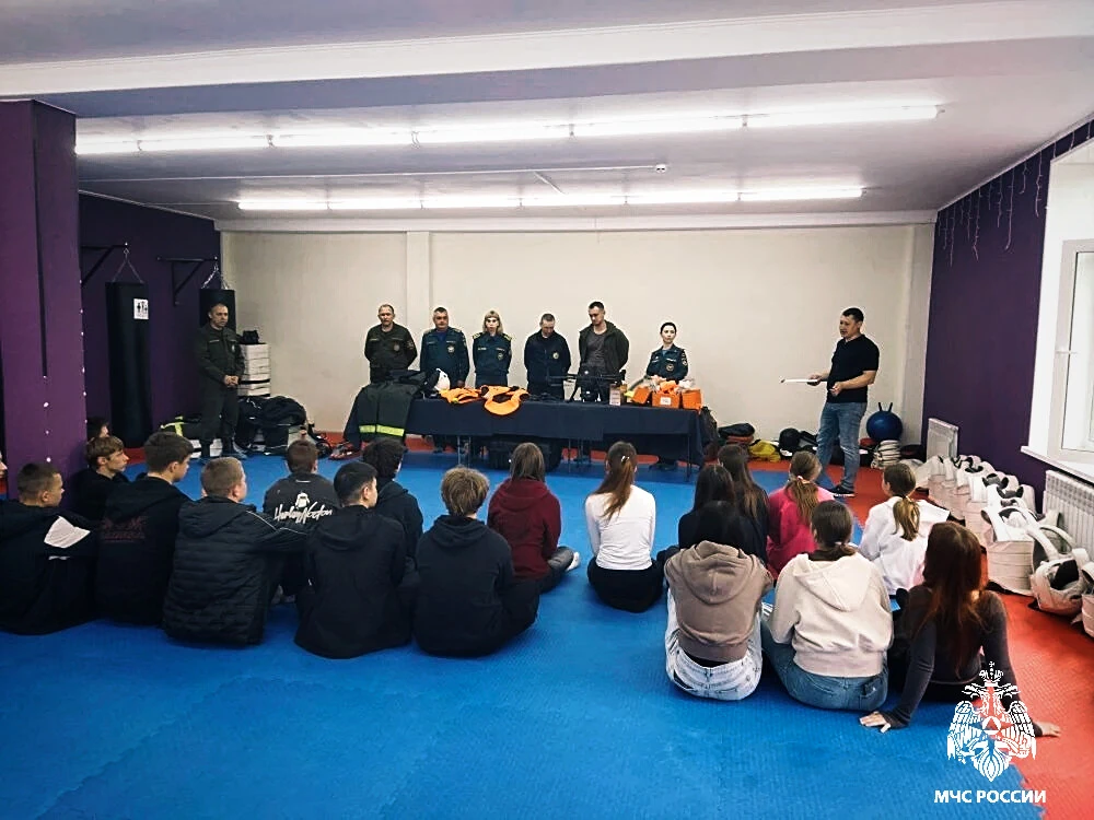 Школьные каникулы на пороге  В преддверии летних каникул в Дальнереченске состоялась встреча сотрудн