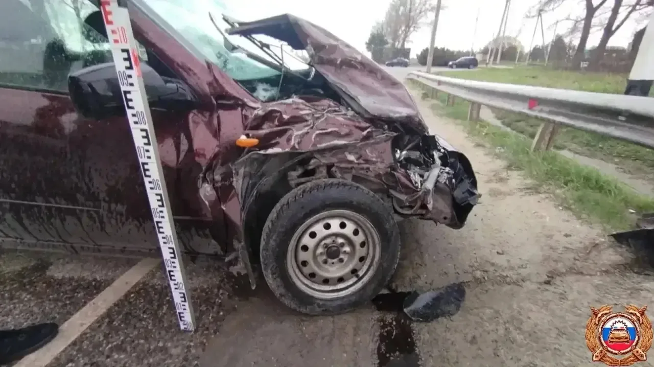 ❗ Водитель «Хендая» спровоцировал аварию на проспекте Кулакова в Ставрополе.   14 апреля днём на про