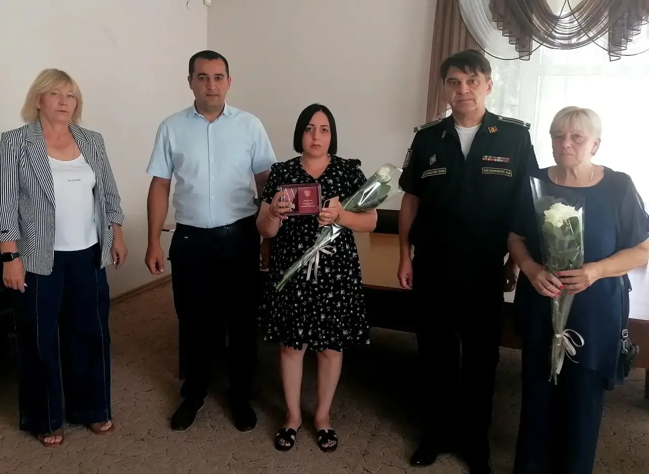 С чувством глубокой скорби и уважения к подвигу, военный комиссар И.В. Мельников и начальник террито