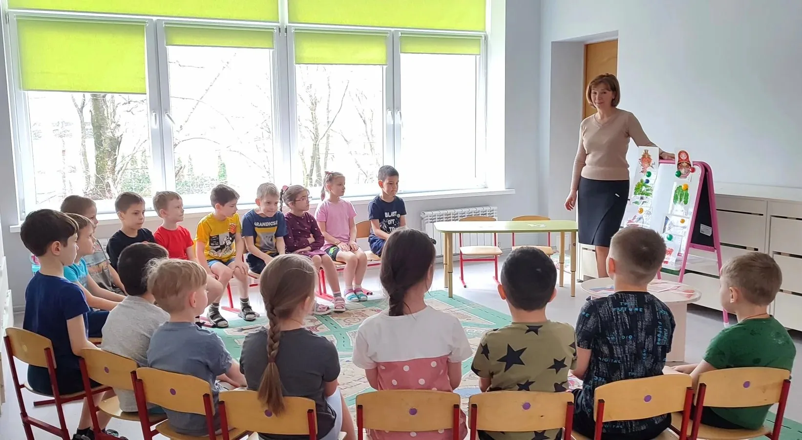 В рамках лексической темы "Наша Родина - Россия" ребята подготовительной группы "Солнышко" пополнили