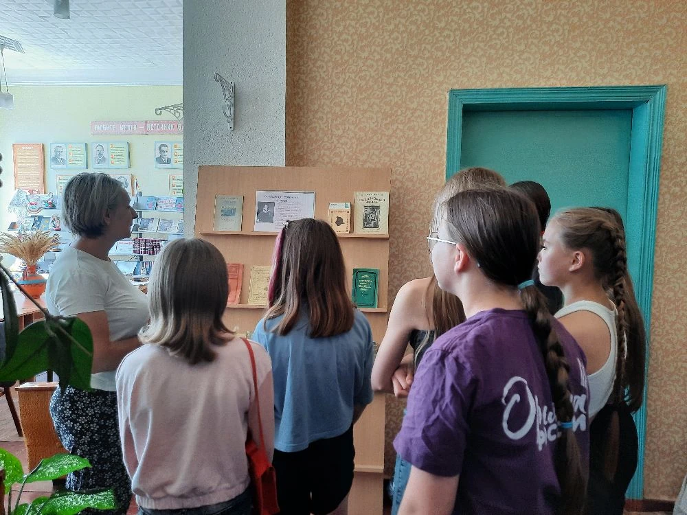 6 июня - День русского языка

6 июня в день рождения великого русского поэта, основоположника соврем