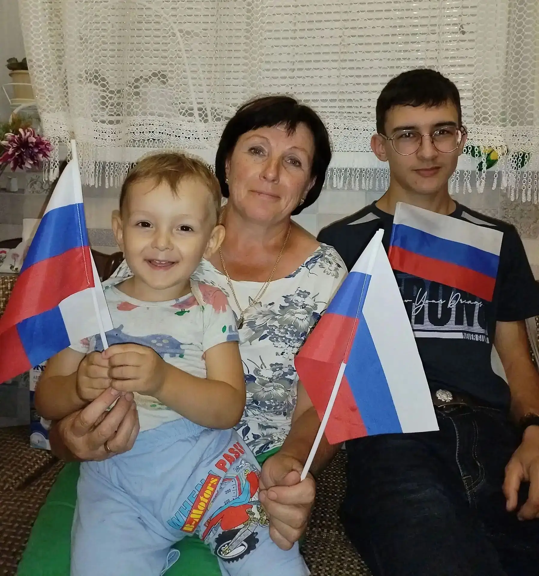 🇷🇺 Под одним флагом — одна страна, одна цель!