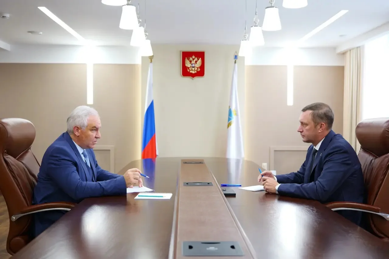 На встрече с председателем областной думы Алексеем Антоновым обсуждали несколько важных...