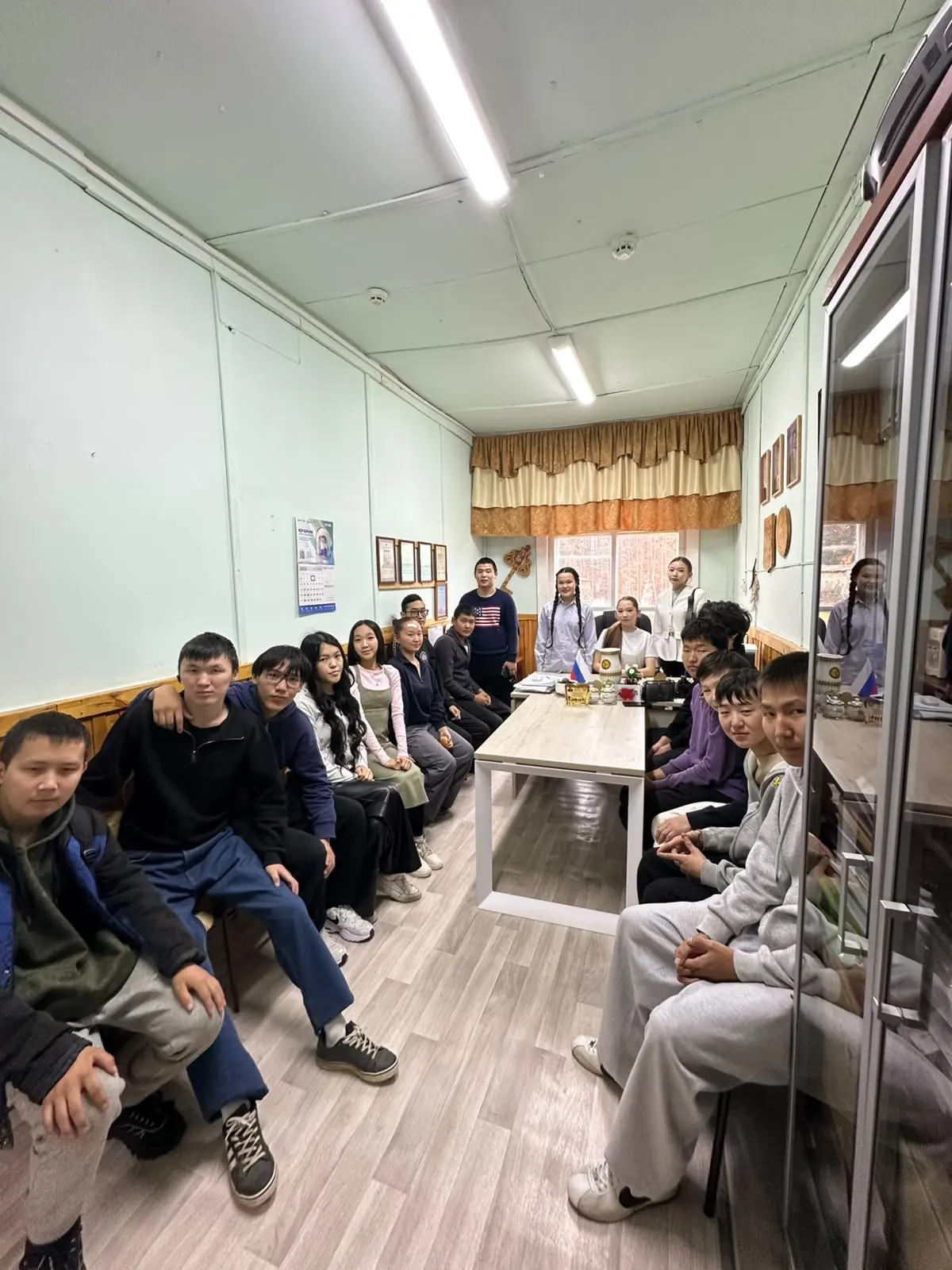 Оскуолаҕа бэйэни салайыныы күнэ ааста👏