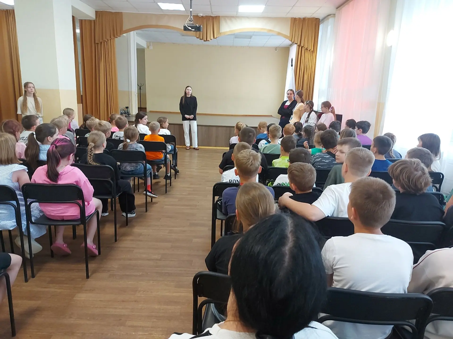 🔔 Важная встреча в пришкольном лагере! 🔔

Сегодня наш пришкольный лагерь посетил инспектор ГПДН ОУ