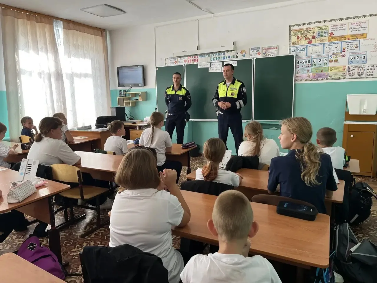 🚦 Встреча с сотрудниками Госавтоинспекции: говорим о безопасности пешехода