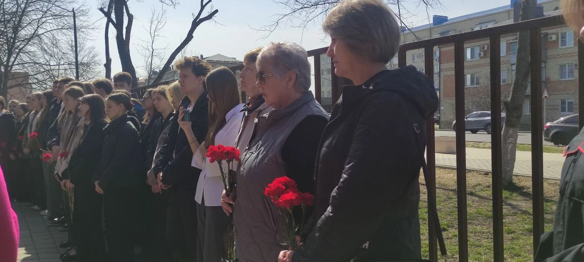 19 марта 2026 года состоялось торжественное мероприятие, посвященное открытию памятных досок выпускн