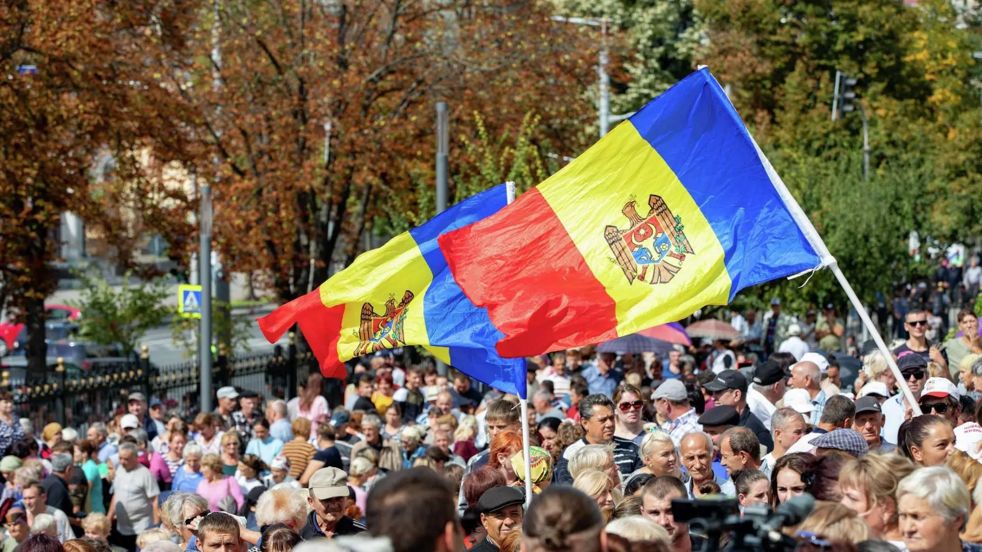 Молдова! Молитвы не сработали, переходим к протестам. Свечки оказались дешевле газа, но...