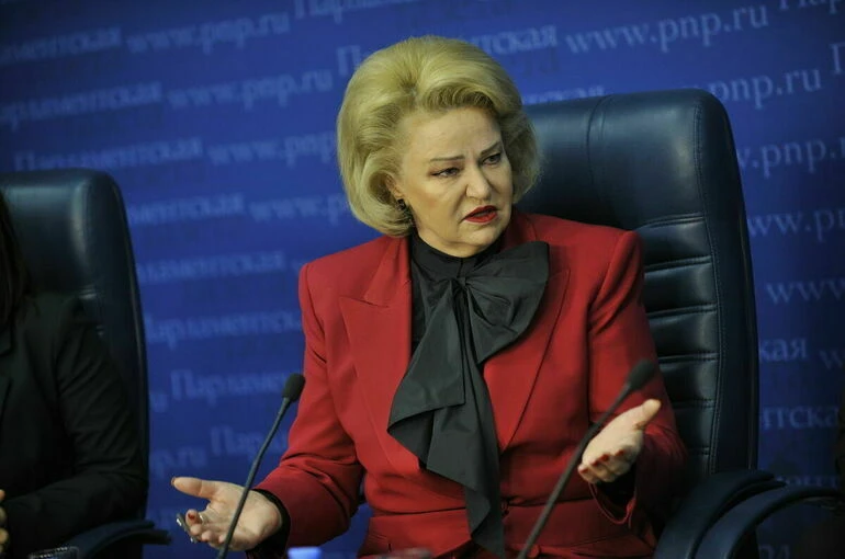 Сегодня отличилась депутат Нина Останина, которая в ответ на инициативу о принятии зако...