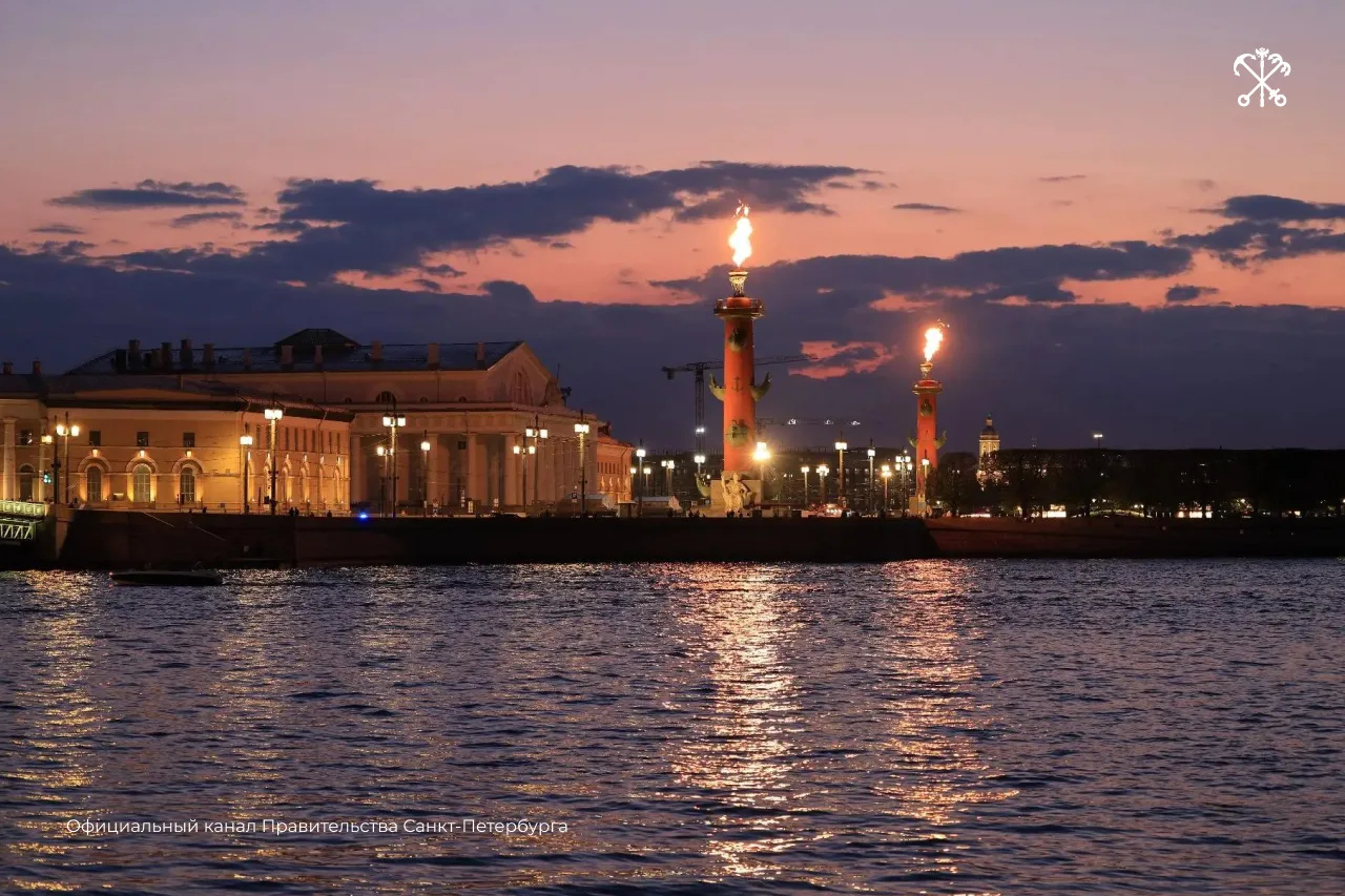 В День России центр Петербурга украсит праздничная иллюминация.