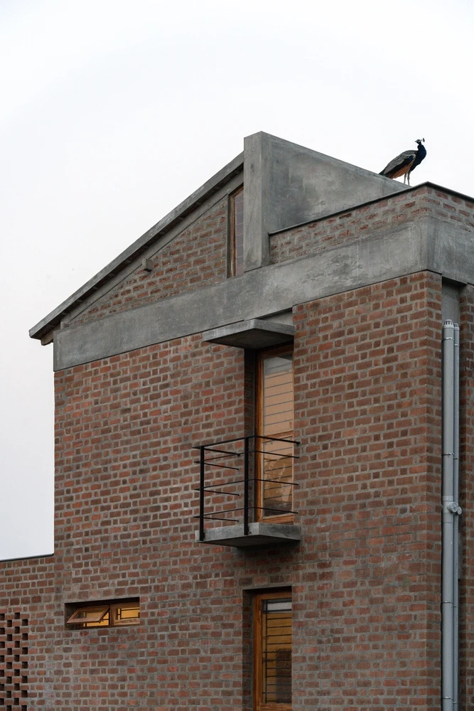 ▶ The Threshold House / Madras Spaces