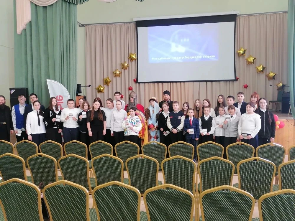 🛡Урок мужества в честь Александра Невского🛡

В пятницу, в п.Варнавино состоялся незабываемый урок 
