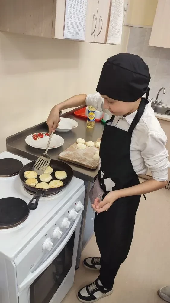 "Битва шеф-поваров" в 31 школе, почему бы и нет?🧑‍🍳                             Уроки технологии в 4