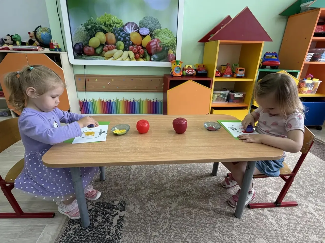 Ешьте овощи и фрукты-
Это лучшие продукты.
Вас спасут от всех болезней.
Нет вкусней их и полезней.
#