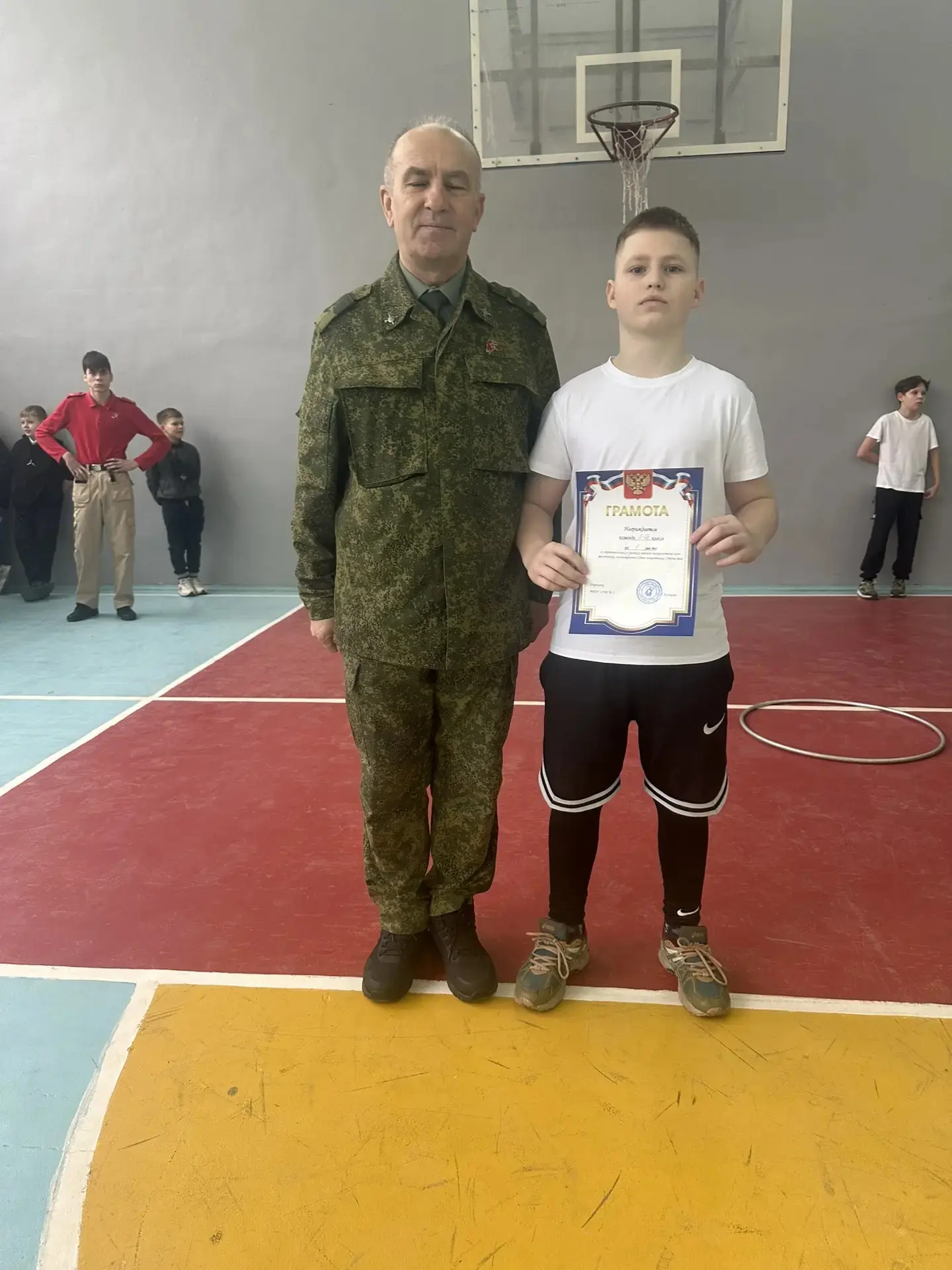 В рамках месячника военно-патриотического воспитания для учеников 5–6-х классов прошла военизированн