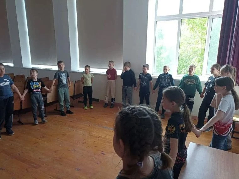 В пришкольном лагере проходит профильная смена "Орлята на каникулах".
