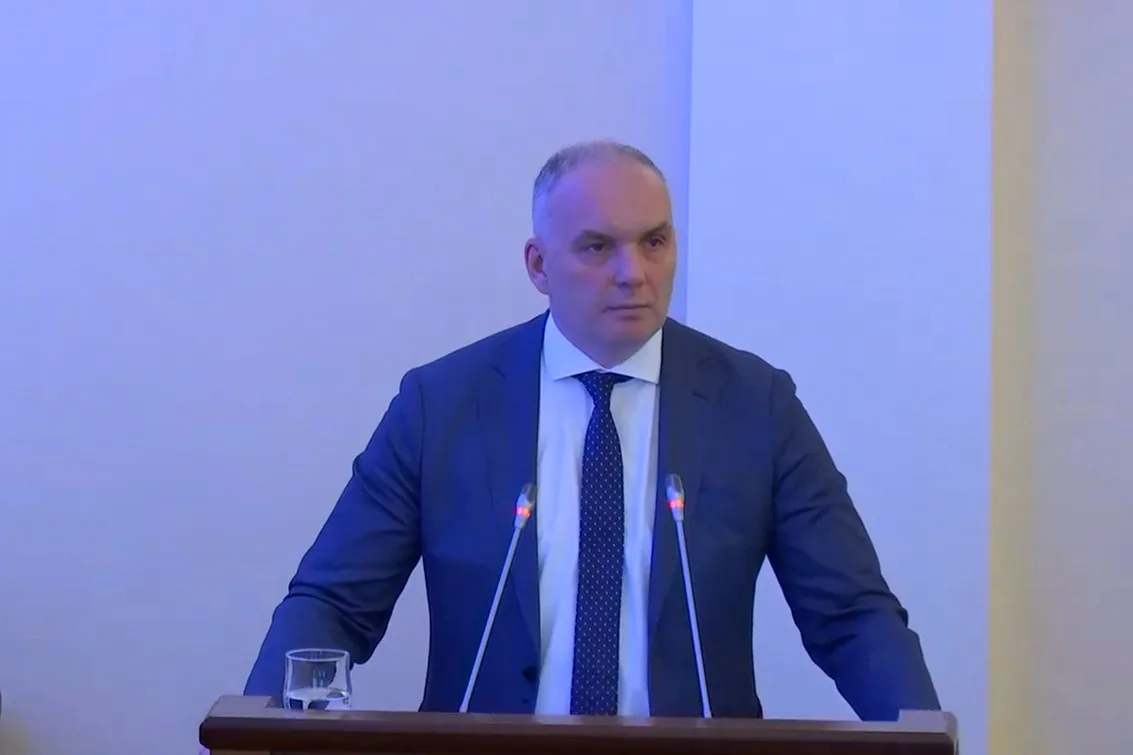 На смену Петросяну пришел не Петростат, а господин Зырянов, утверждающий что: "По итога...