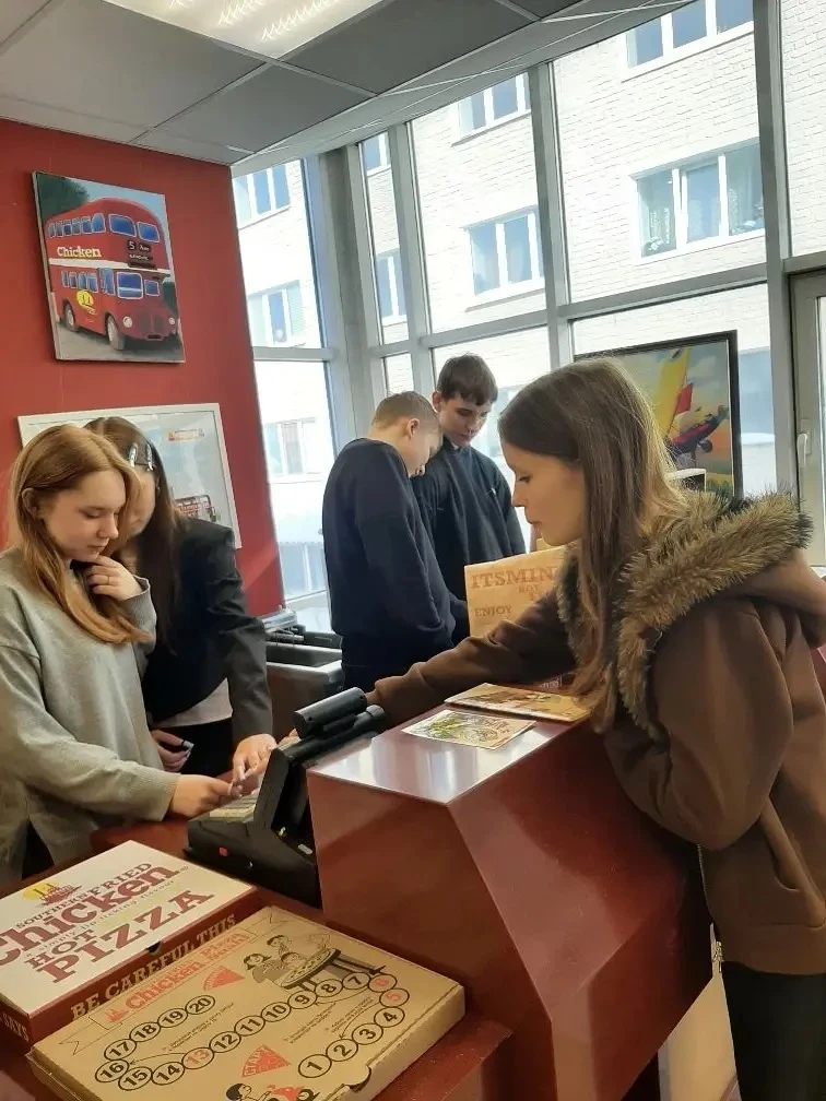 📌4 марта ребята 9А класса (кл. руководитель Колмыкова С.А.) познакомились с историей создания компан