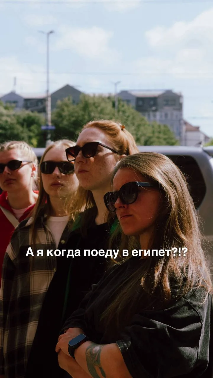 И если вы тоже хотите в эту атмосферу детского не детского лагеря — скорее заходите на сайт и выбира