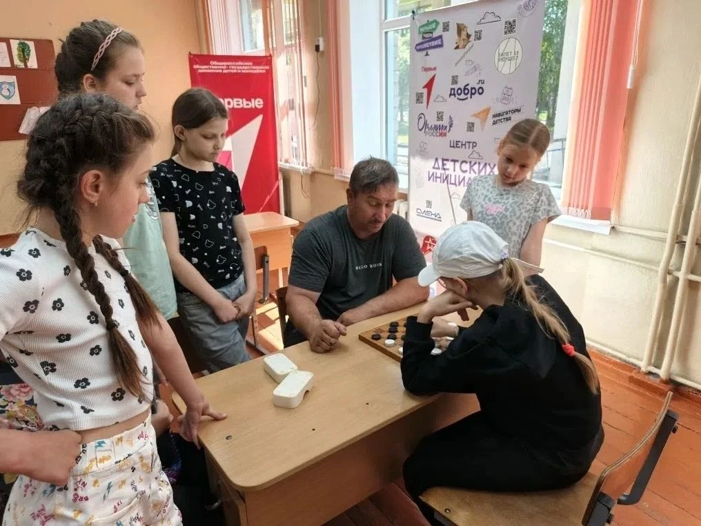 ТРЕТИЙ ДЕНЬ В ОЗДОРОВИТЕЛЬНОМ ЛАГЕРЕ.
Третий день в нашем оздоровительном лагере, был по-настоящему 