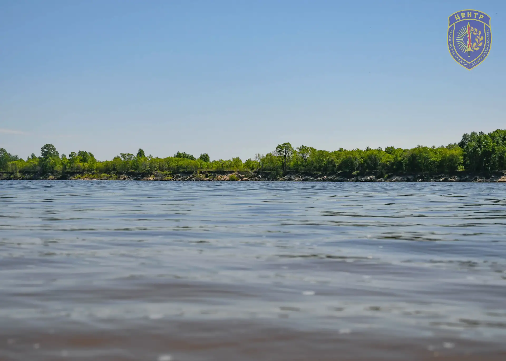 В Благовещенске ищут мужчину, прыгнувшего в воду с парапета набережной реки Амур

На акватории орган
