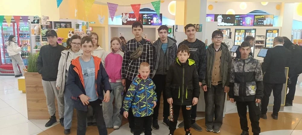 Воспитанники посетили киноцентр «Лимонад».
В уютных мягких креслах ребята посмотрели мультипликацион