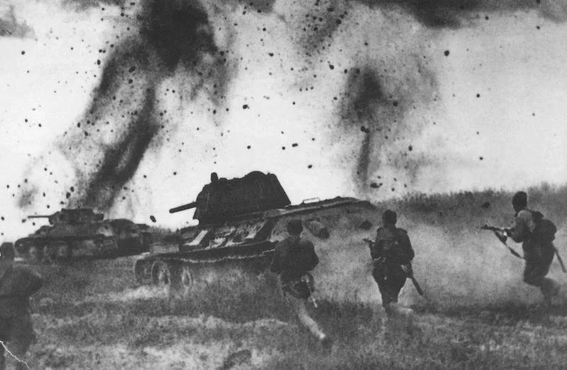 83 года назад, 12 июля 1943 года, в 9 часов 30 минут, после получасовой артподготовки р...