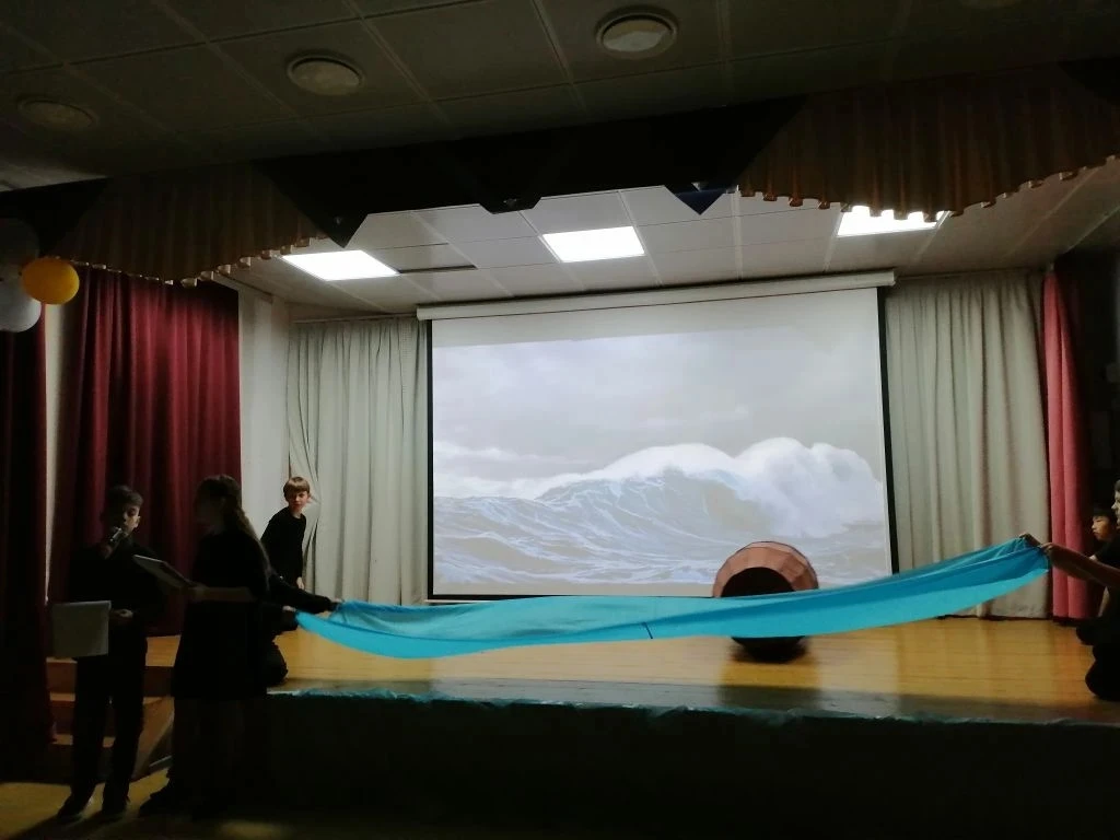 18 и 19 марта в нашей школе царила атмосфера волшебства и сказки. В рамках ежегодного театрального ф