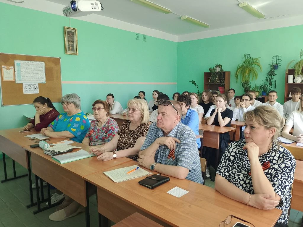 Сегодня состоялась защита индивидуальных проектов учащихся 10 класса. Были представлены...