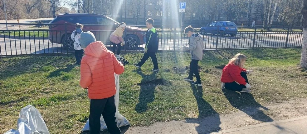 🚀 Чистый город начинается с нас! Наши ученики — настоящие герои! 🌿  В эти дни наша школа гудела от п