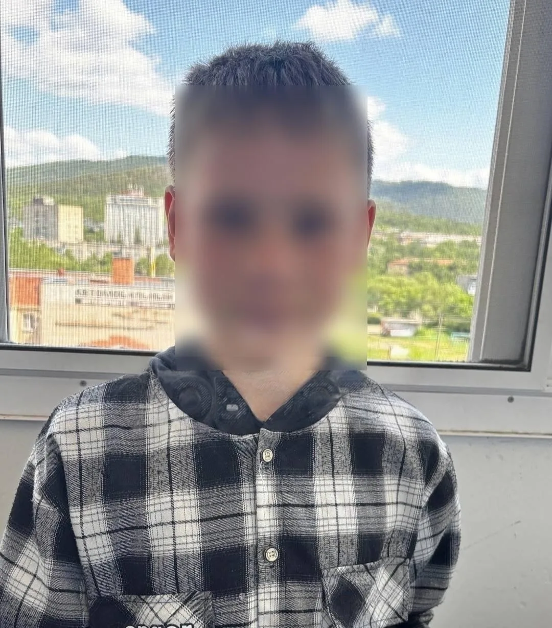 15-летний школьник пошёл в лес с компанией старших ребят — домой он уже не вернулся